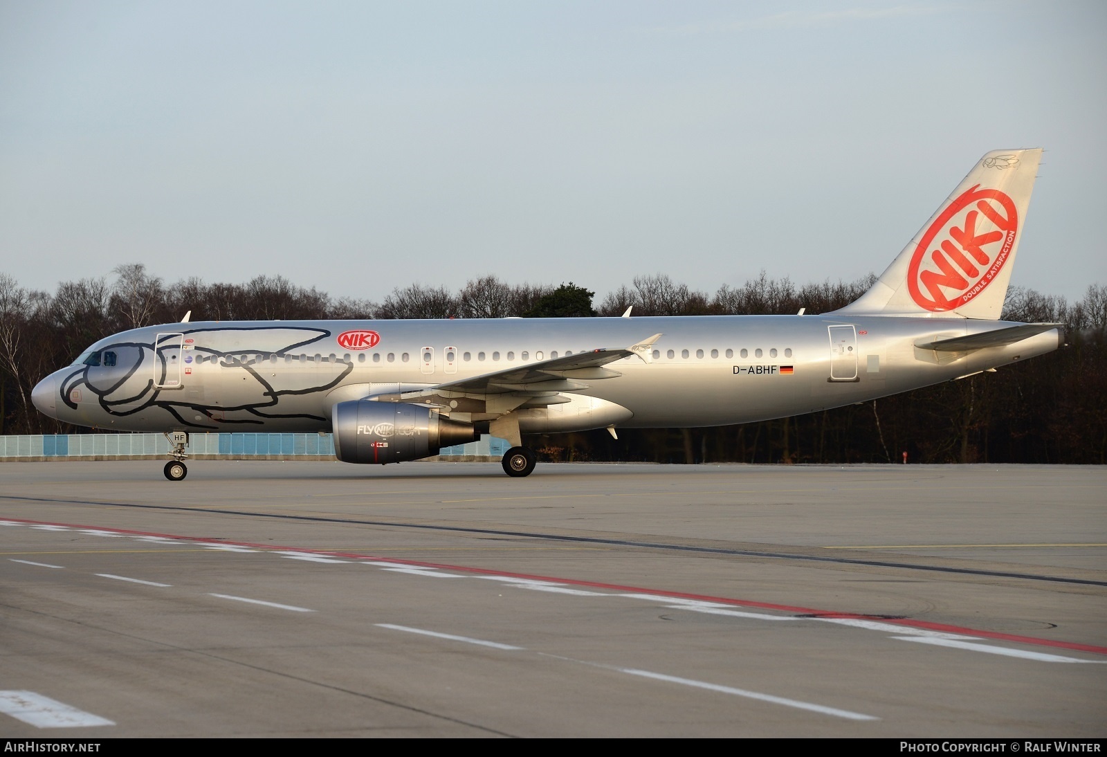 Aircraft Photo of D-ABHF | Airbus A320-214 | Air Berlin | Niki | AirHistory.net #298186