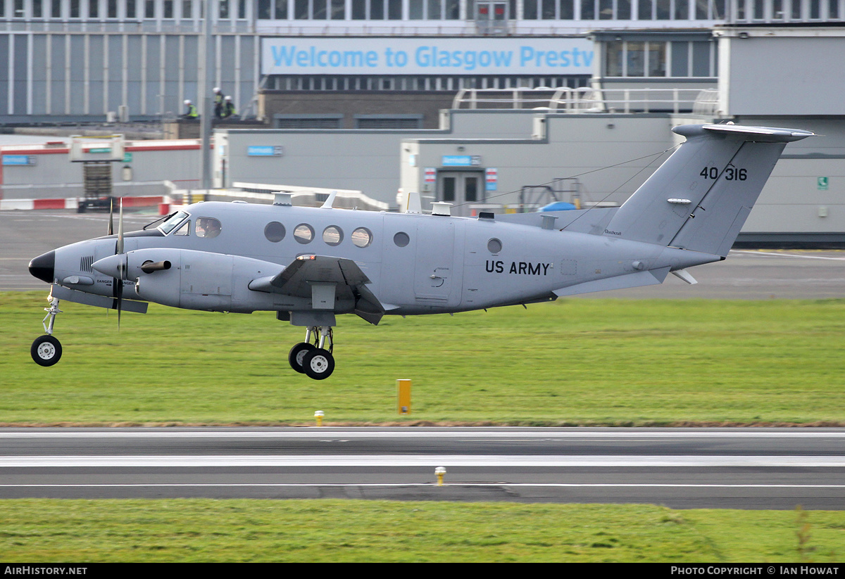Aircraft Photo of 94-0316 / 40316 | Hawker Beechcraft C-12V-1 Huron (B200C) | USA - Army | AirHistory.net #298217