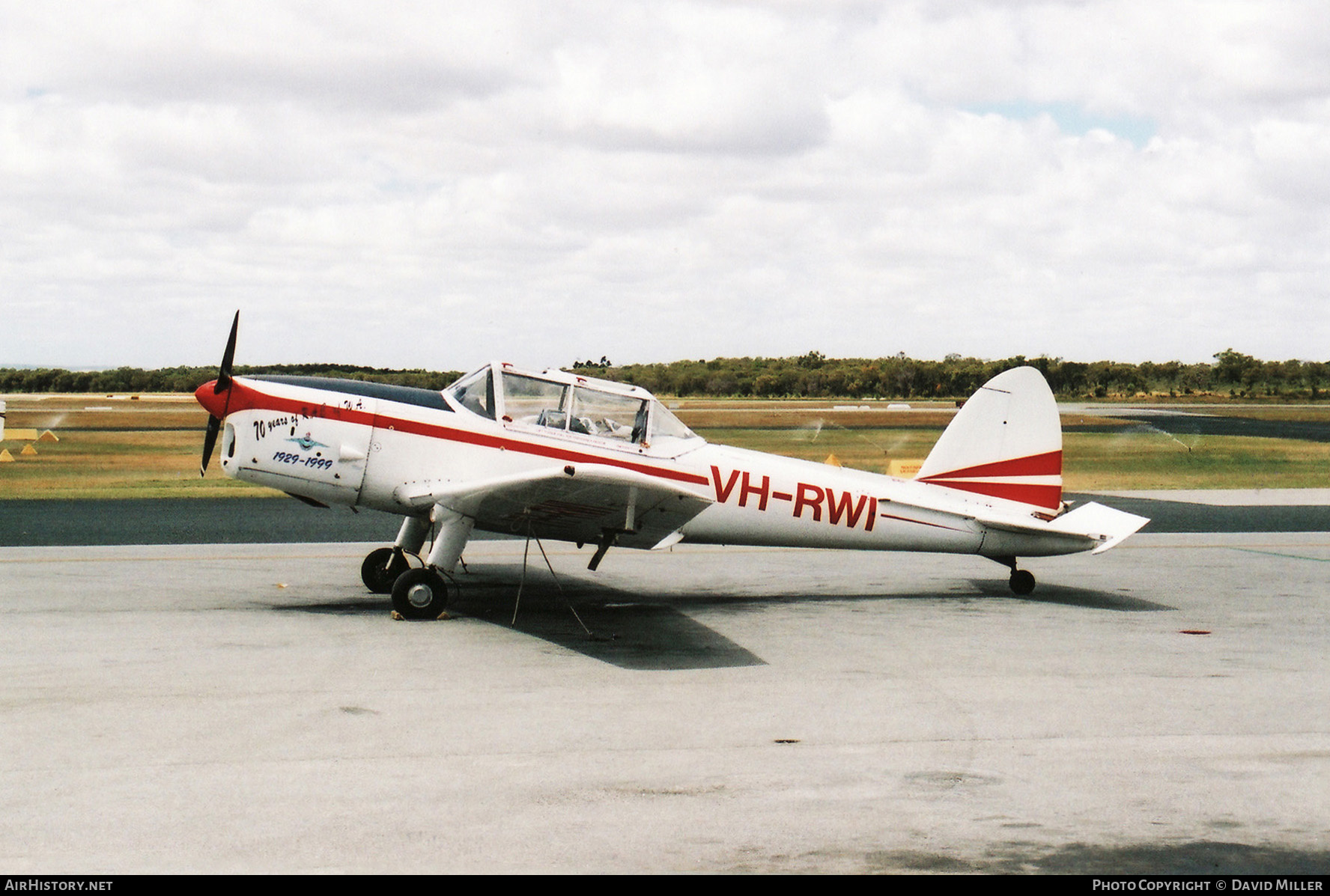 Aircraft Photo of VH-RWI | De Havilland Canada DHC-1 Chipmunk Mk22 | AirHistory.net #298355