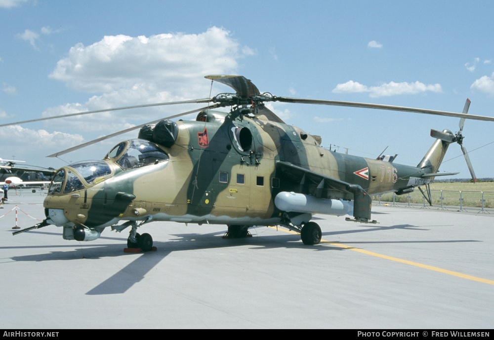 Aircraft Photo of 716 | Mil Mi-24V | Hungary - Air Force | AirHistory.net #298375