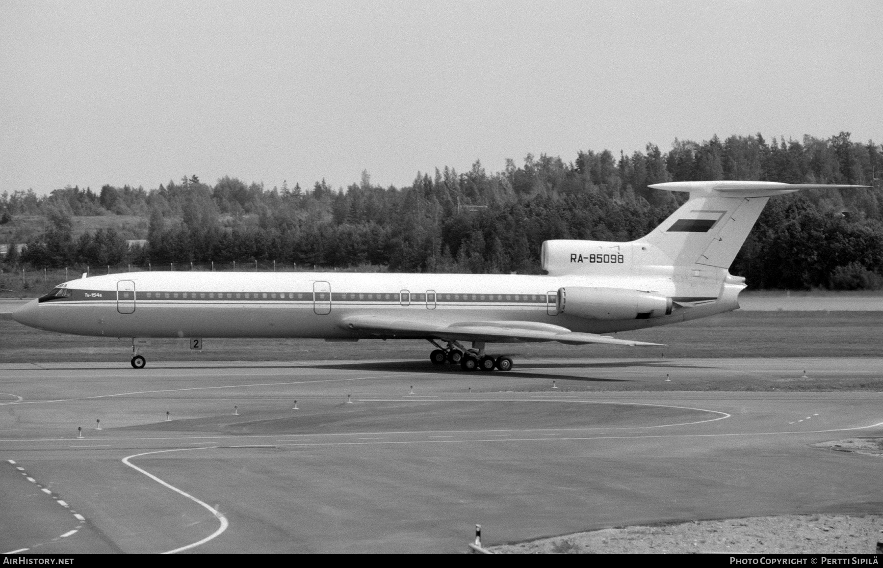 Aircraft Photo of RA-85098 | Tupolev Tu-154B | AirHistory.net #298488