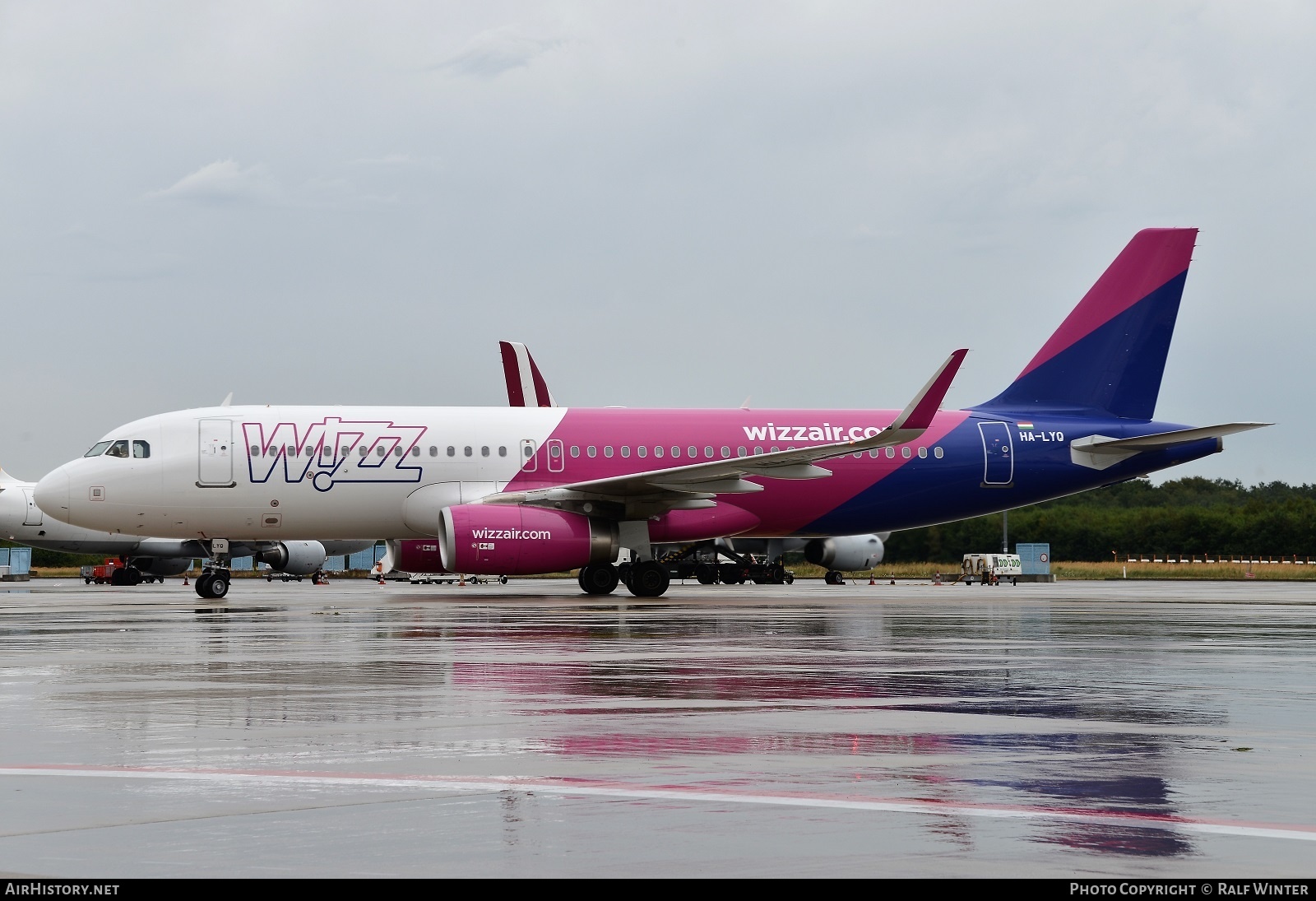 Aircraft Photo of HA-LYQ | Airbus A320-232 | Wizz Air | AirHistory.net #298675