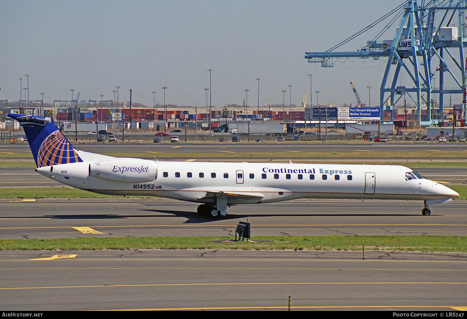 Aircraft Photo of N14952 | Embraer ERJ-145LR (EMB-145LR) | Continental Express | AirHistory.net #298773