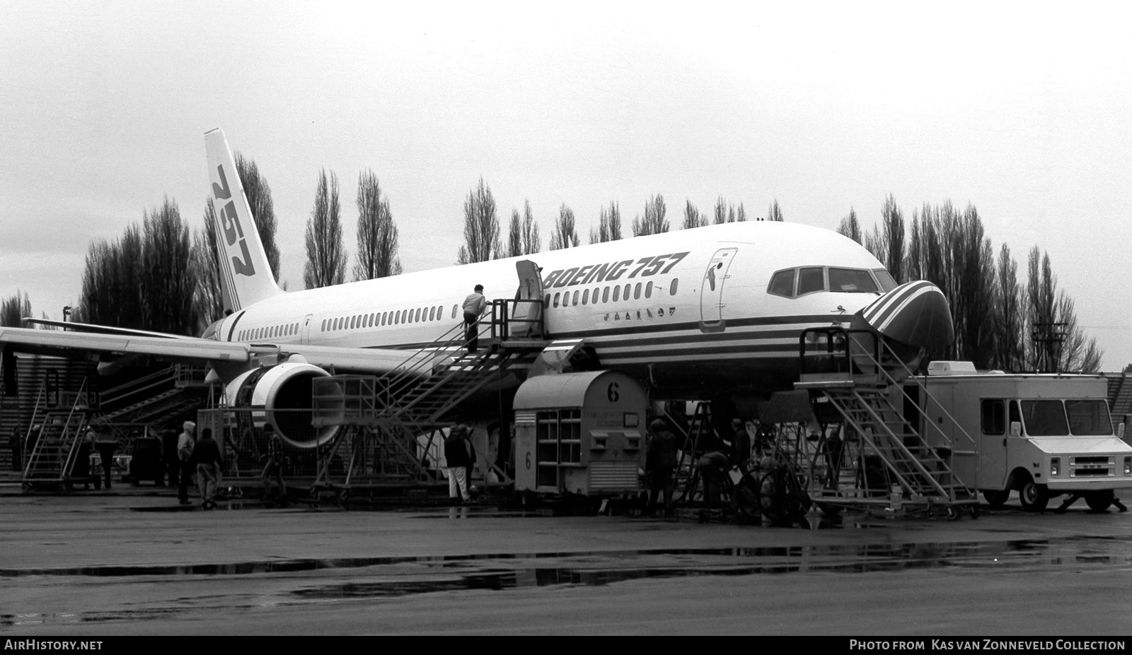 Aircraft Photo of N757A | Boeing 757-200 | Boeing | AirHistory.net #298817