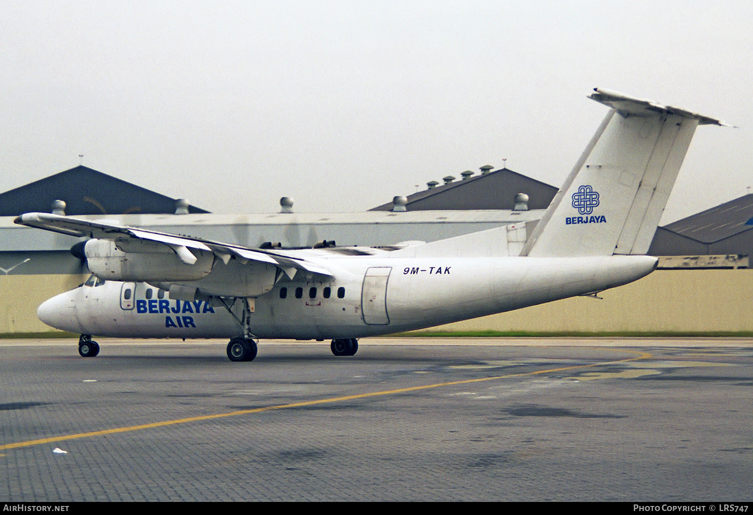 Aircraft Photo of 9M-TAK | De Havilland Canada DHC-7-110 Dash 7 | Berjaya Air | AirHistory.net #298852