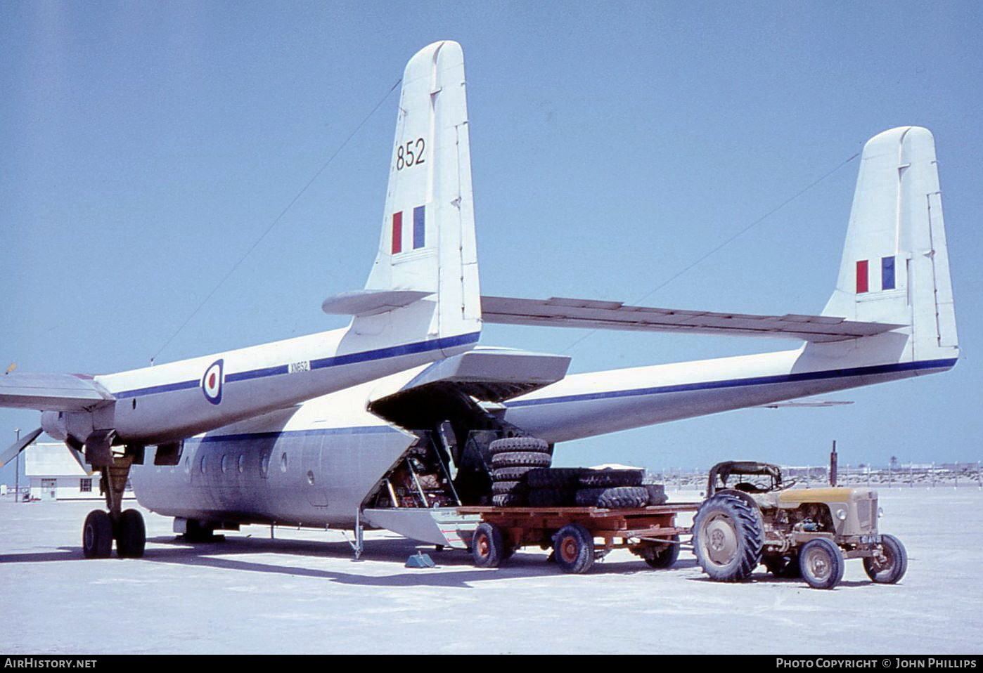 Aircraft Photo of XN852 | Armstrong Whitworth AW-660 Argosy C.1 | UK - Air Force | AirHistory.net #298898