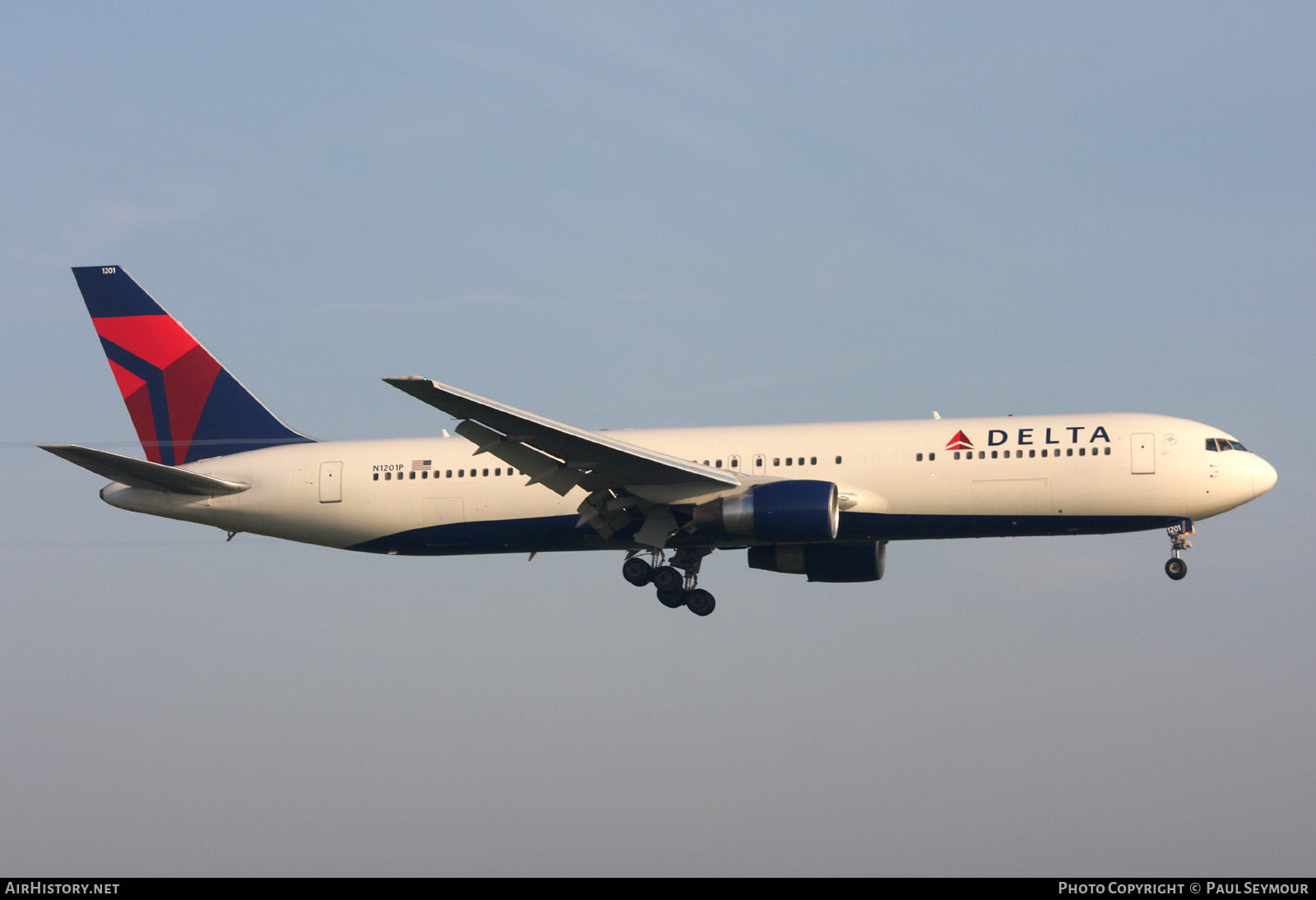 Aircraft Photo of N1201P | Boeing 767-332/ER | Delta Air Lines | AirHistory.net #298963