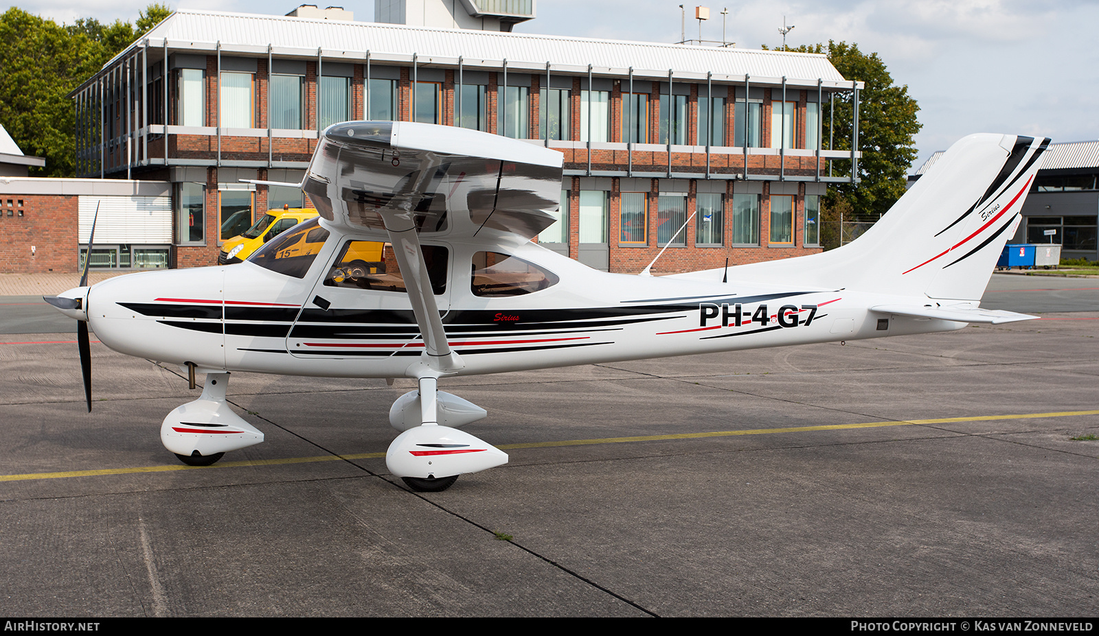Aircraft Photo of PH-4G7 | TL Ultralight TL-3000 Sirius | AirHistory.net #299052