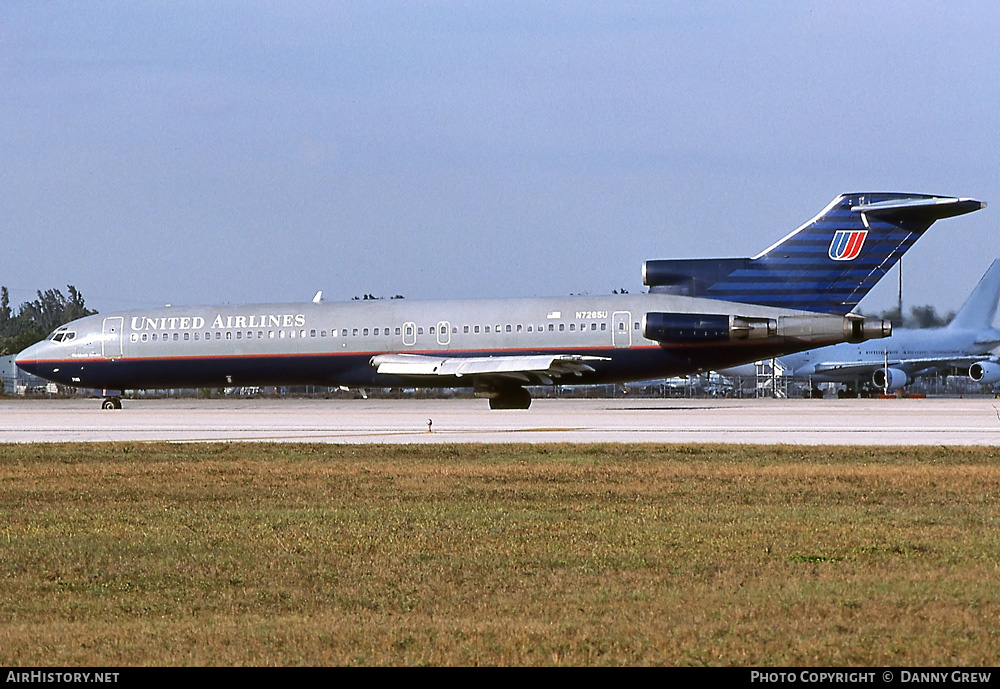 Aircraft Photo of N7265U | Boeing 727-222/Adv | United Airlines | AirHistory.net #299109