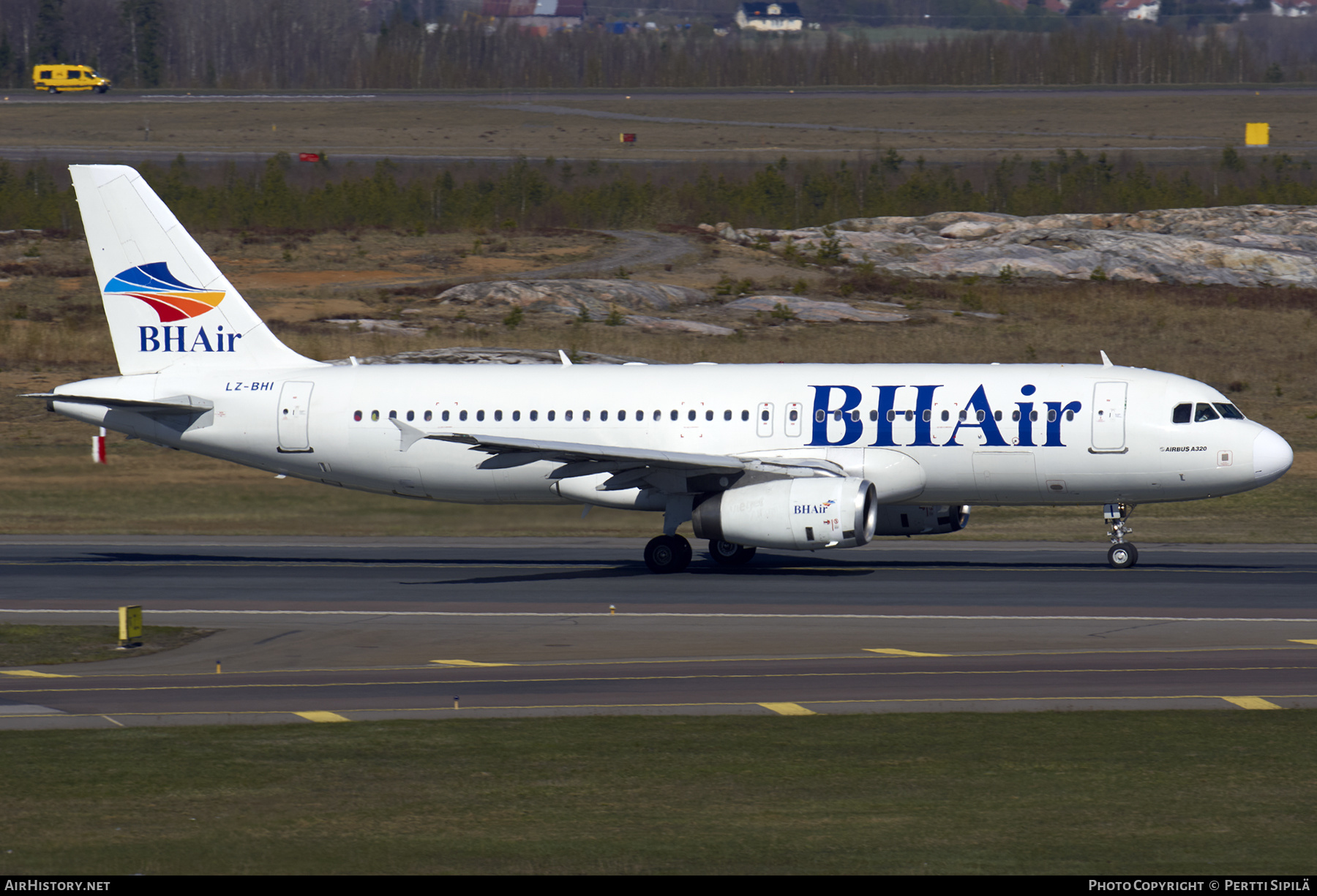 Aircraft Photo of LZ-BHI | Airbus A320-232 | Balkan Holidays Air - BH Air | AirHistory.net #299133