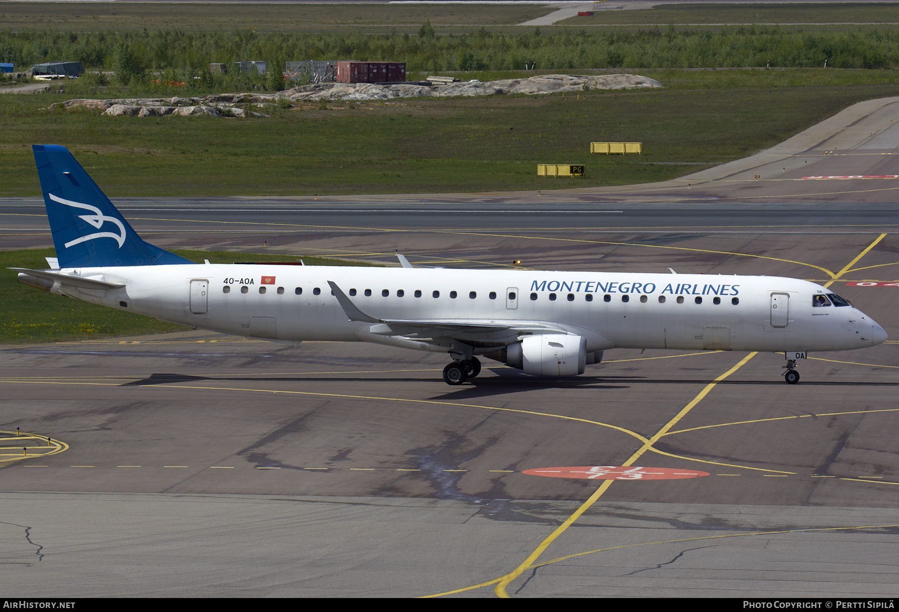 Aircraft Photo of 4O-AOA | Embraer 195LR (ERJ-190-200LR) | Montenegro Airlines | AirHistory.net #299134