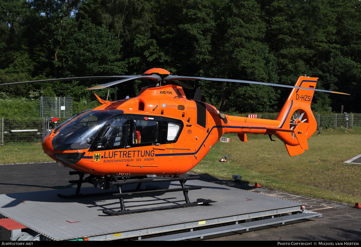 Aircraft Photo of D-HZSI | Eurocopter EC-135T-2+ | Luftrettung - Bundesministerium des Innern | AirHistory.net #299244