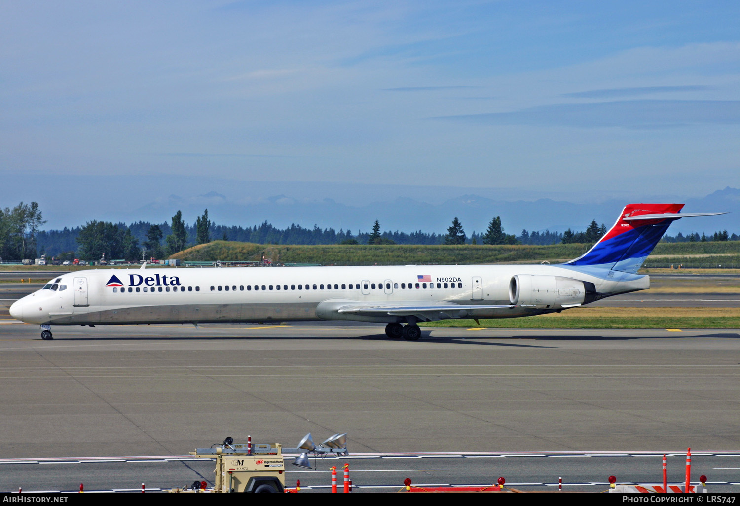 Aircraft Photo of N902DA | McDonnell Douglas MD-90-30 | Delta Air Lines | AirHistory.net #299405