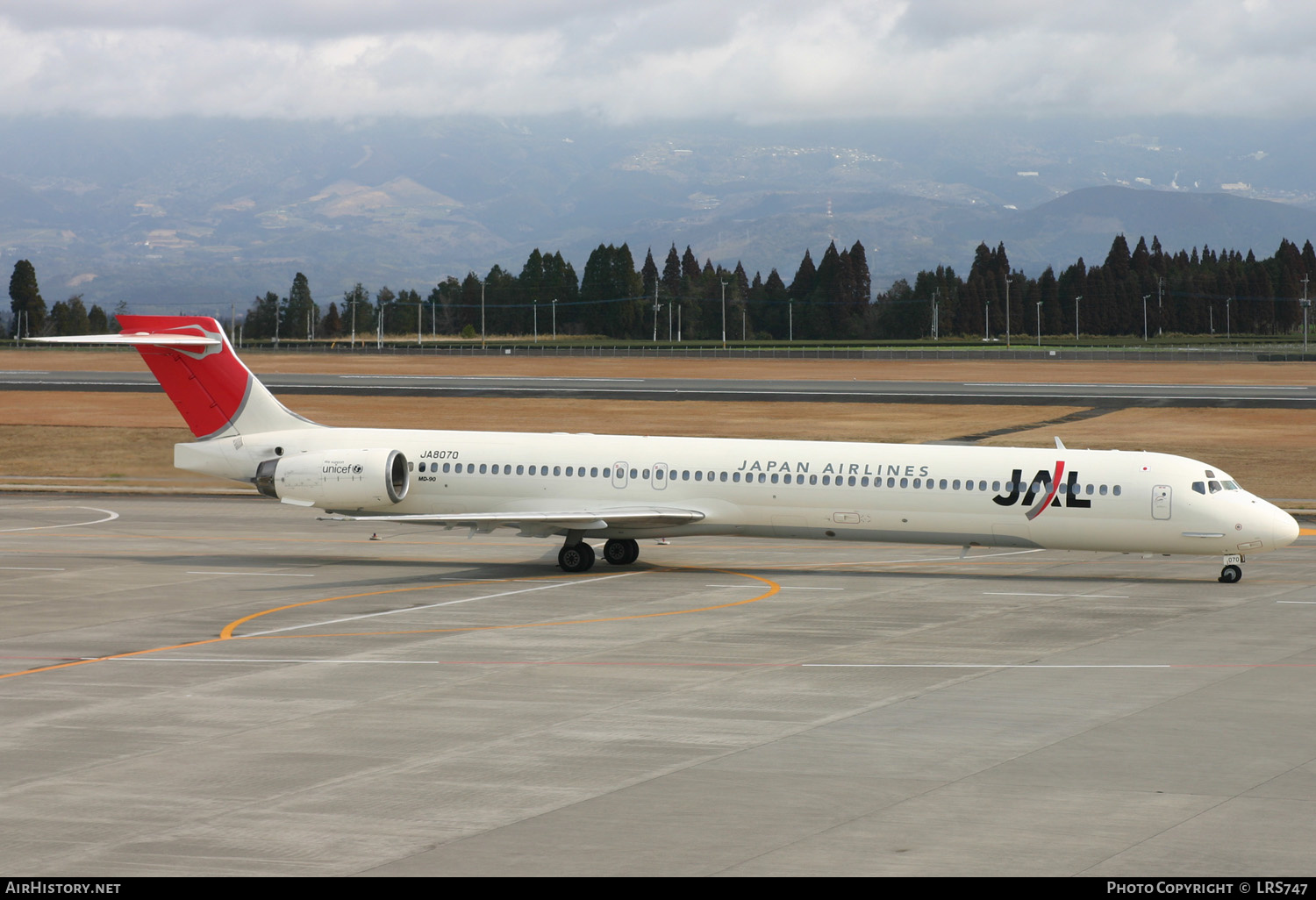 Aircraft Photo of JA8070 | McDonnell Douglas MD-90-30 | Japan Airlines - JAL | AirHistory.net #299432