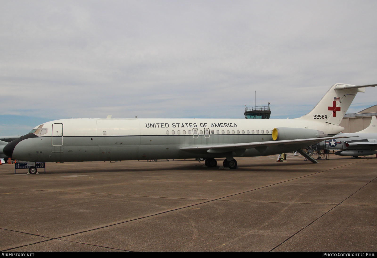 Aircraft Photo of 67-22584 / 22584 | McDonnell Douglas C-9A Nightingale (DC-9-32CF) | USA - Air Force | AirHistory.net #299452