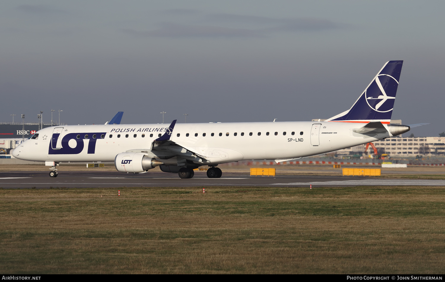 Aircraft Photo of SP-LND | Embraer 195LR (ERJ-190-200LR) | LOT Polish Airlines - Polskie Linie Lotnicze | AirHistory.net #299489