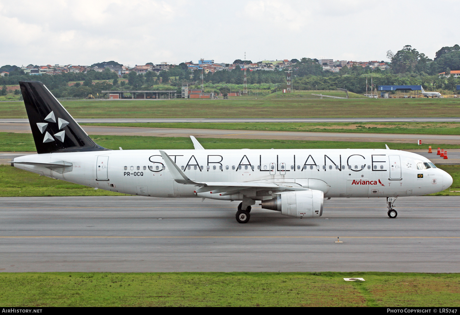 Aircraft Photo of PR-OCQ | Airbus A320-214 | Avianca | AirHistory.net #299503