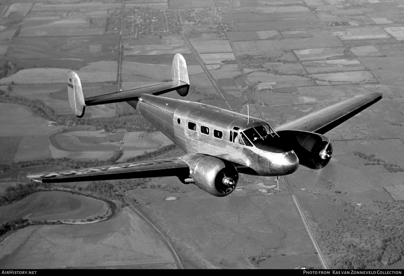 Aircraft Photo of NC44592 | Beech D18S | AirHistory.net #299511