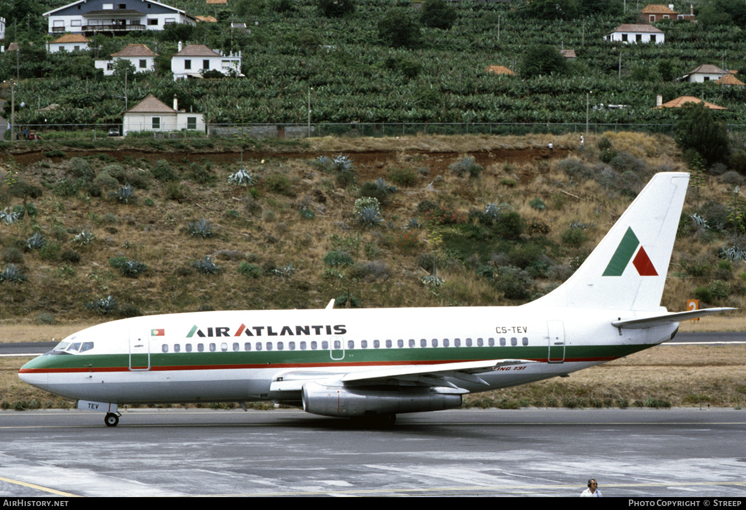 Aircraft Photo of CS-TEV | Boeing 737-230/Adv | Air Atlantis | AirHistory.net #299588