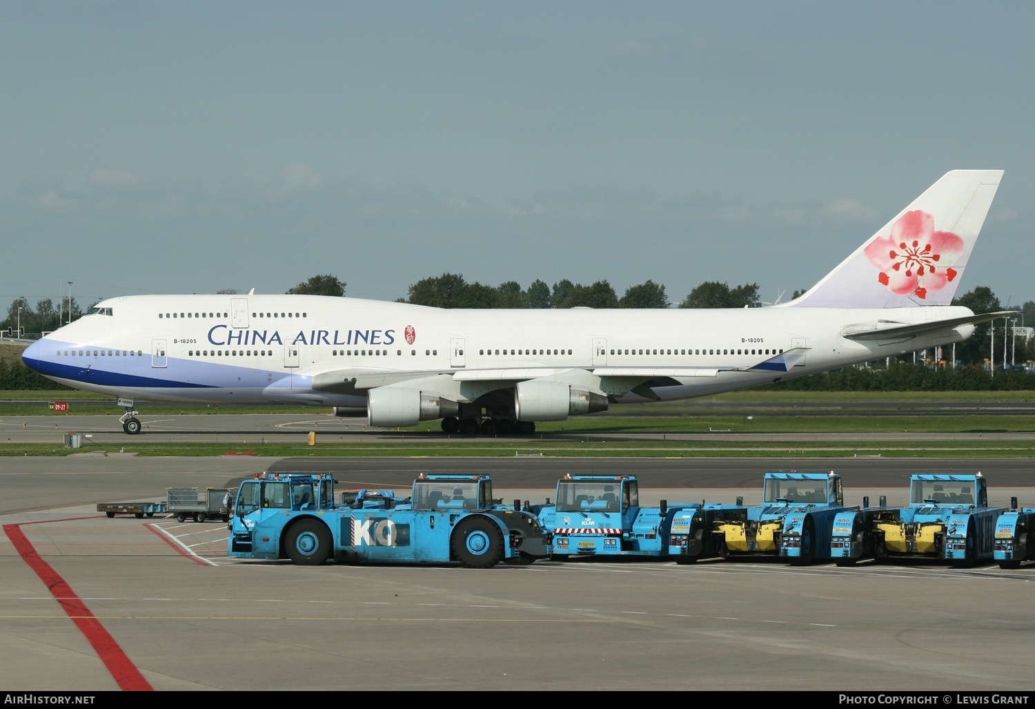 Aircraft Photo of B-18205 | Boeing 747-409 | China Airlines | AirHistory.net #299679