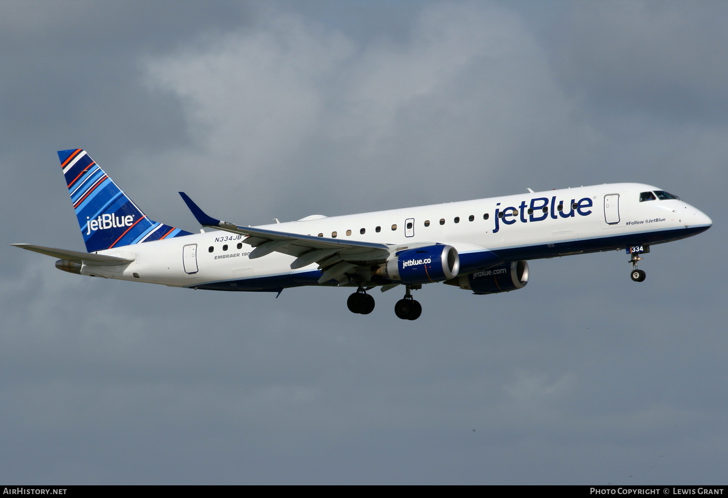 Aircraft Photo of N334JB | Embraer 190AR (ERJ-190-100IGW) | JetBlue Airways | AirHistory.net #299698