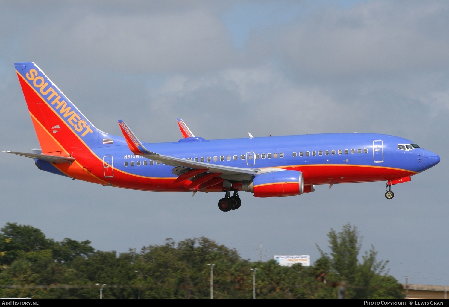 Aircraft Photo of N915WN | Boeing 737-7H4 | Southwest Airlines | AirHistory.net #299893