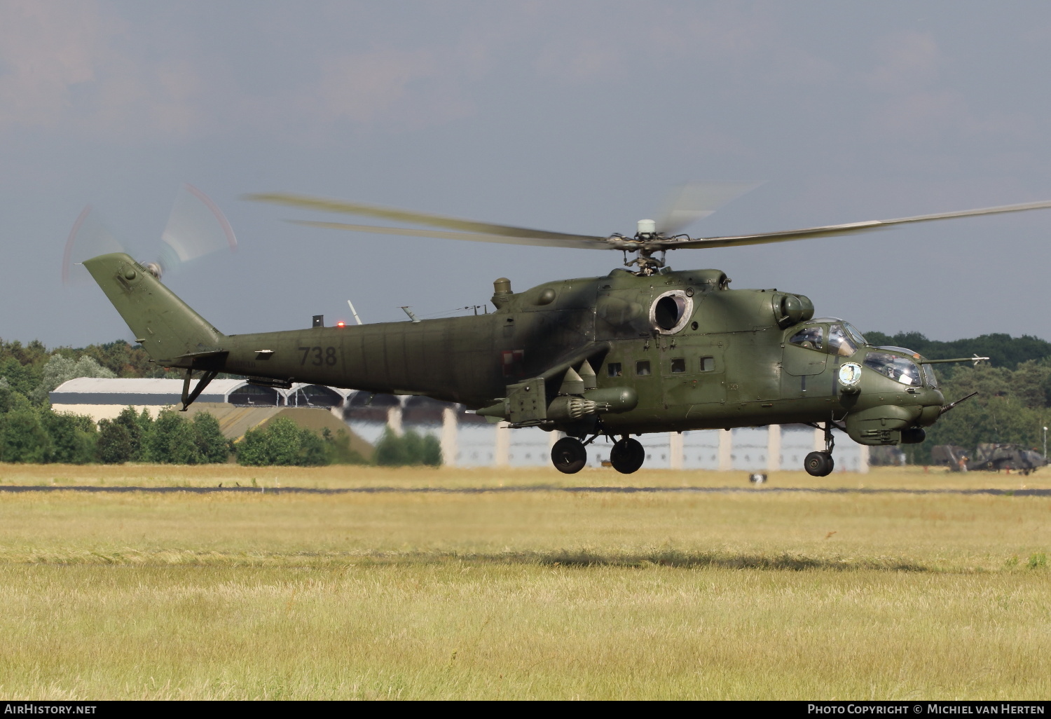 Aircraft Photo of 738 | Mil Mi-24W | Poland - Army | AirHistory.net #299909