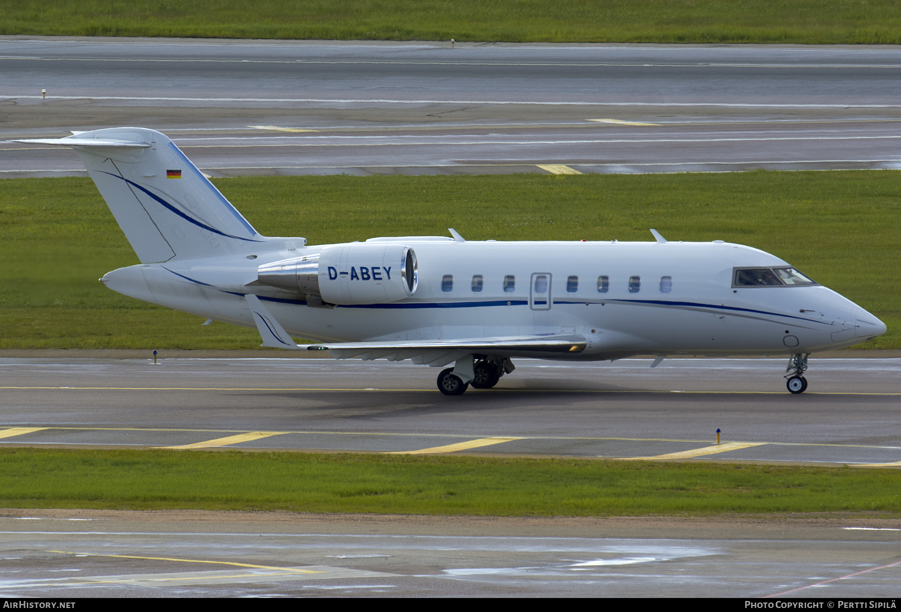 Aircraft Photo of D-ABEY | Bombardier Challenger 605 (CL-600-2B16) | AirHistory.net #299953