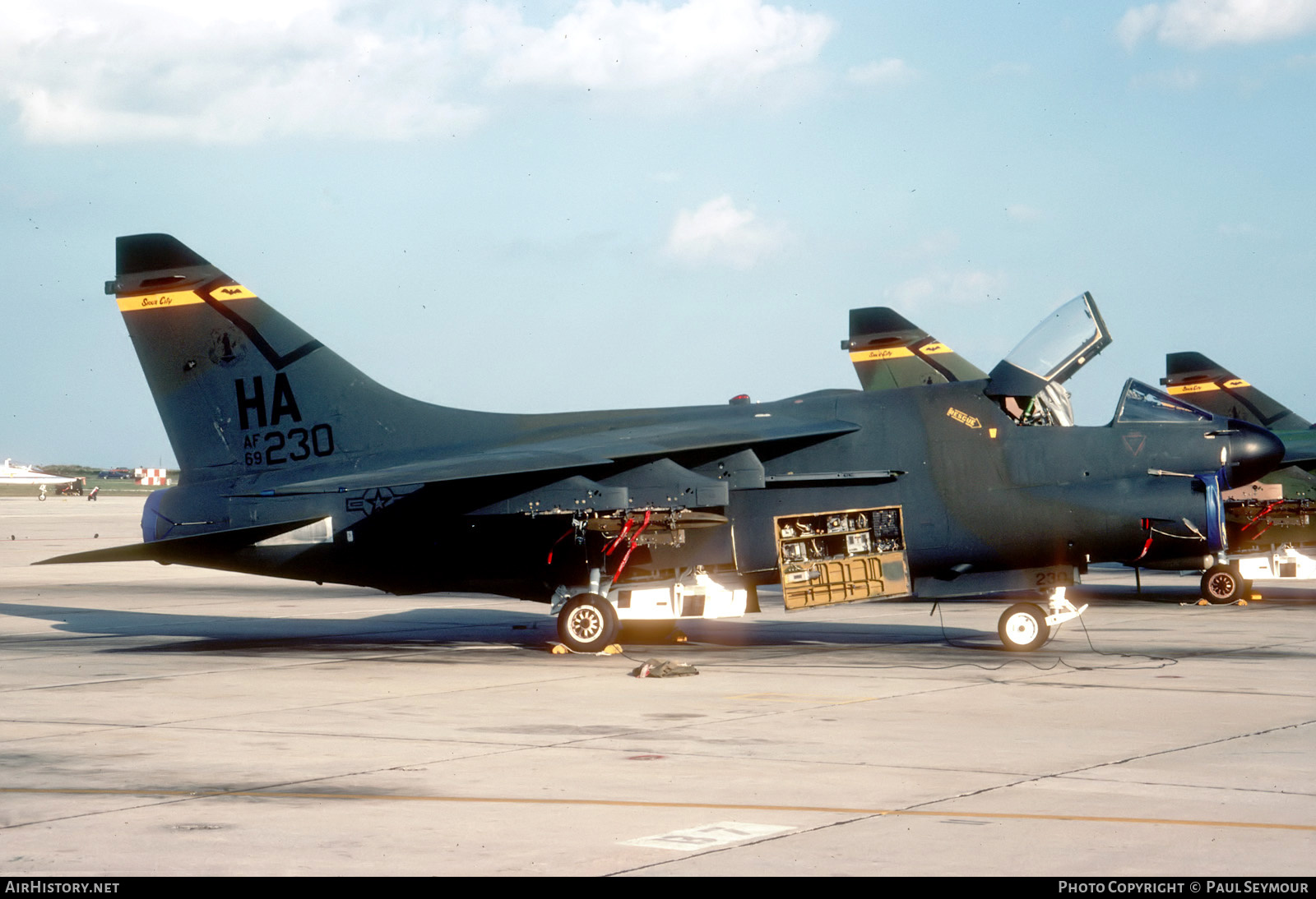 Aircraft Photo of 69-6230 / AF69-230 | LTV A-7D Corsair II | USA - Air Force | AirHistory.net #299954