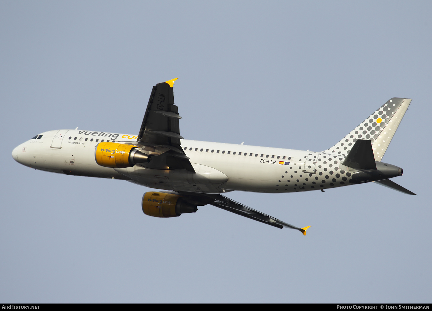 Aircraft Photo of EC-LLM | Airbus A320-214 | Vueling Airlines | AirHistory.net #300153