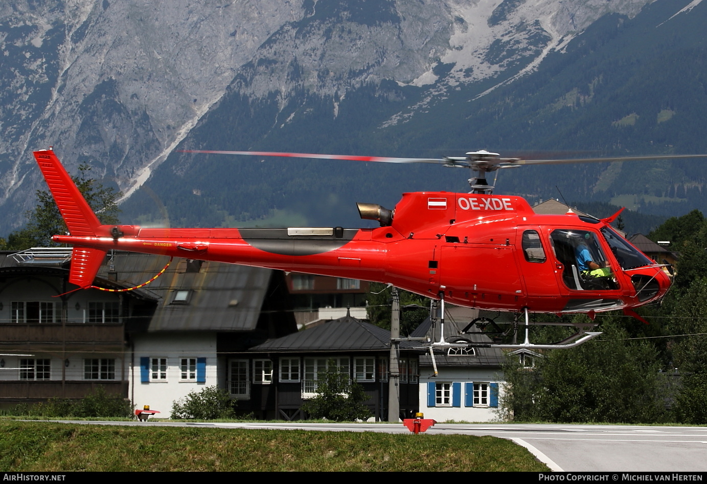 Aircraft Photo of OE-XDE | Aérospatiale AS-350 B3e Ecureuil | Heli Austria | AirHistory.net #300186