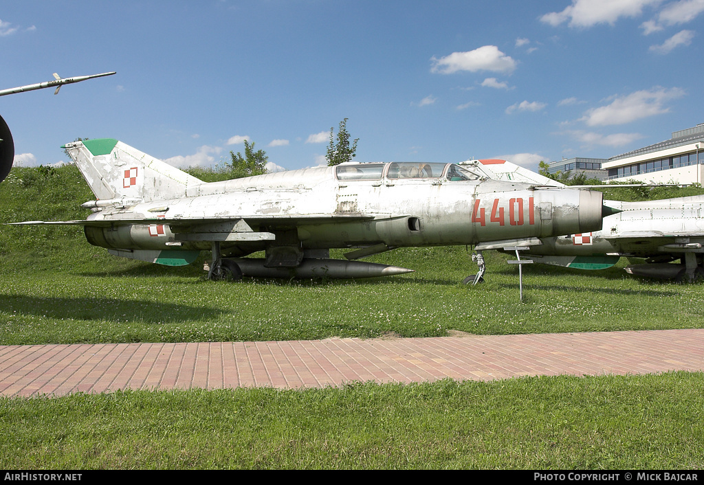 Aircraft Photo of 4401 | Mikoyan-Gurevich MiG-21UB | Poland - Air Force | AirHistory.net #300239