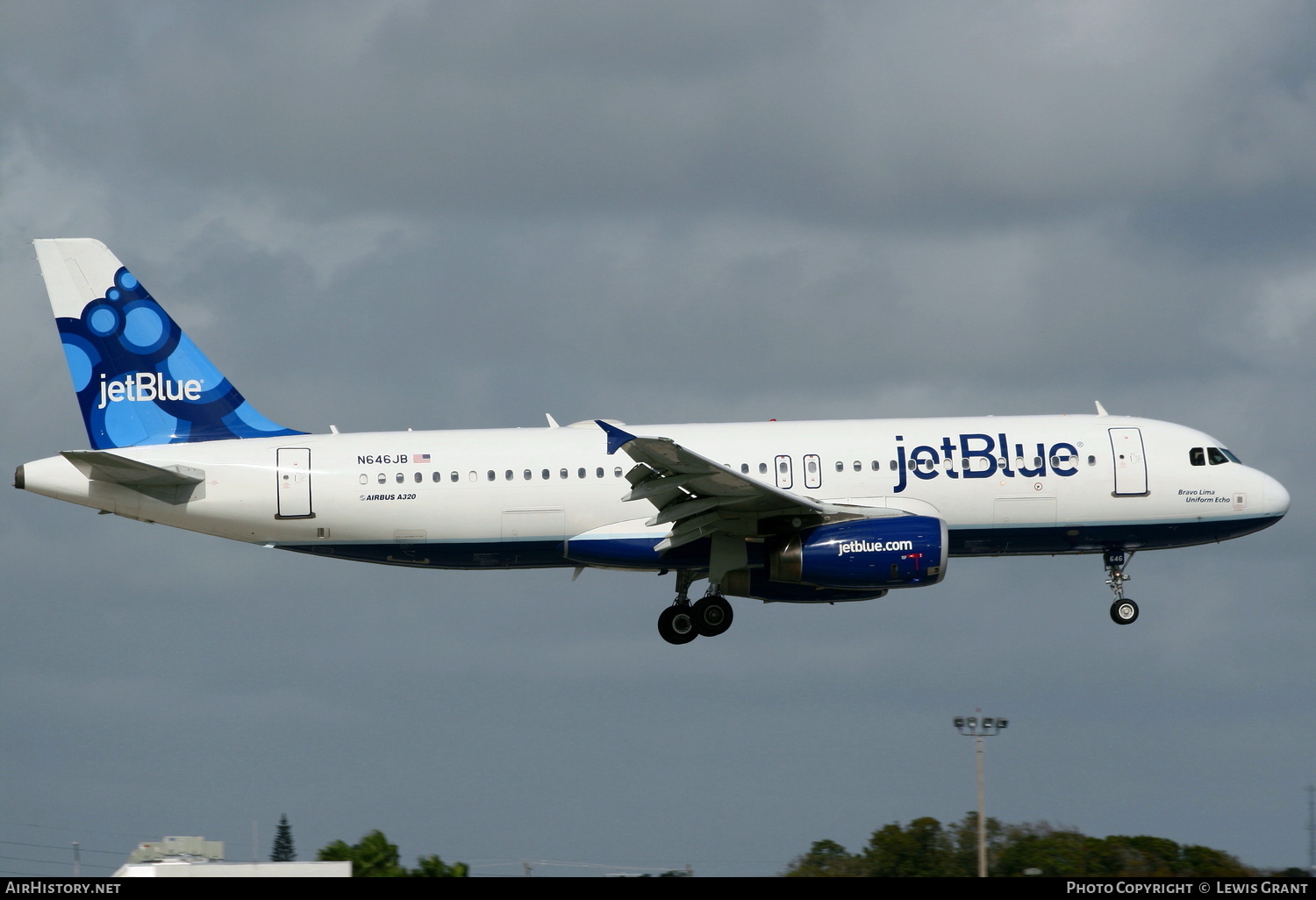 Aircraft Photo of N646JB | Airbus A320-232 | JetBlue Airways | AirHistory.net #300316