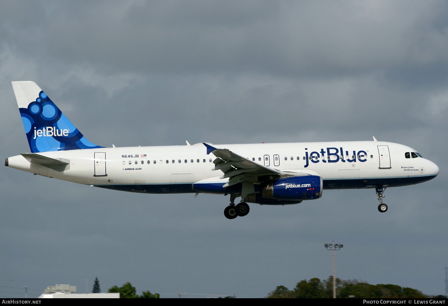 Aircraft Photo of N646JB | Airbus A320-232 | JetBlue Airways | AirHistory.net #300316