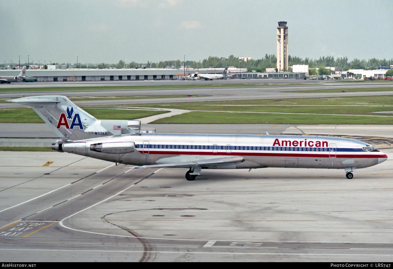Aircraft Photo of N713AA | Boeing 727-223/Adv | American Airlines | AirHistory.net #300320