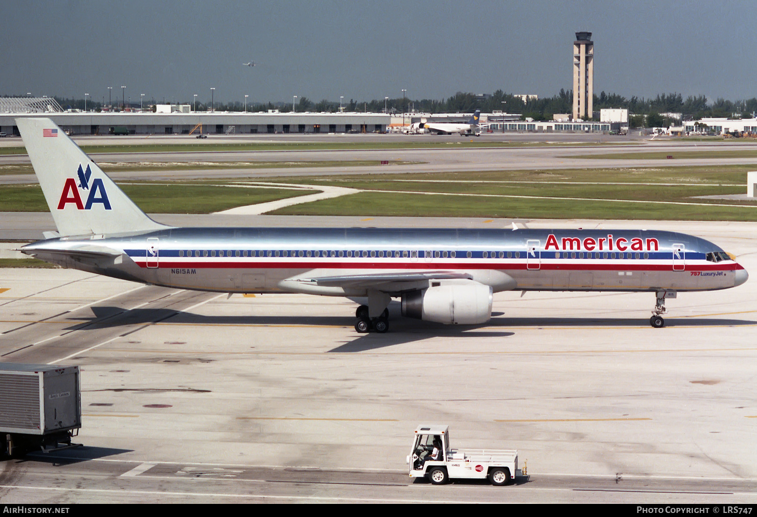 Aircraft Photo of N615AM | Boeing 757-223 | American Airlines | AirHistory.net #300336