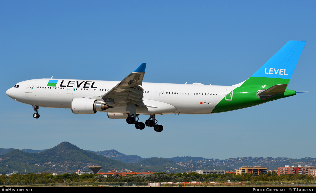 Aircraft Photo of EC-MOY | Airbus A330-202 | Level | AirHistory.net #300351