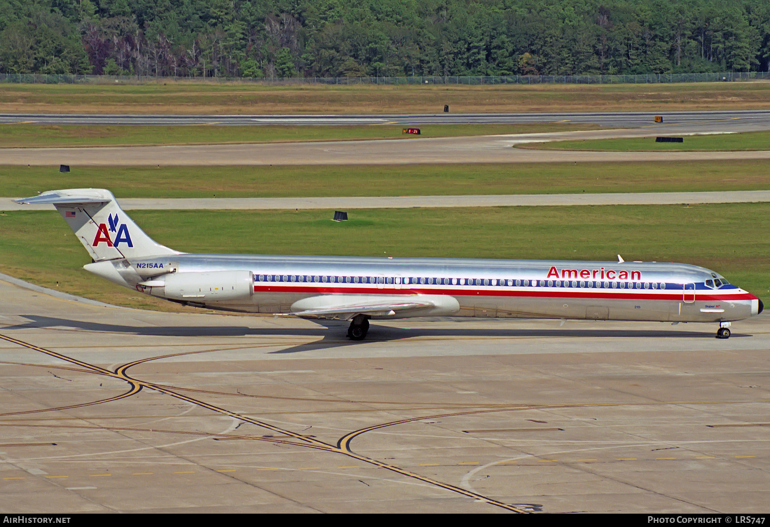 Aircraft Photo of N215AA | McDonnell Douglas MD-82 (DC-9-82) | American Airlines | AirHistory.net #300364