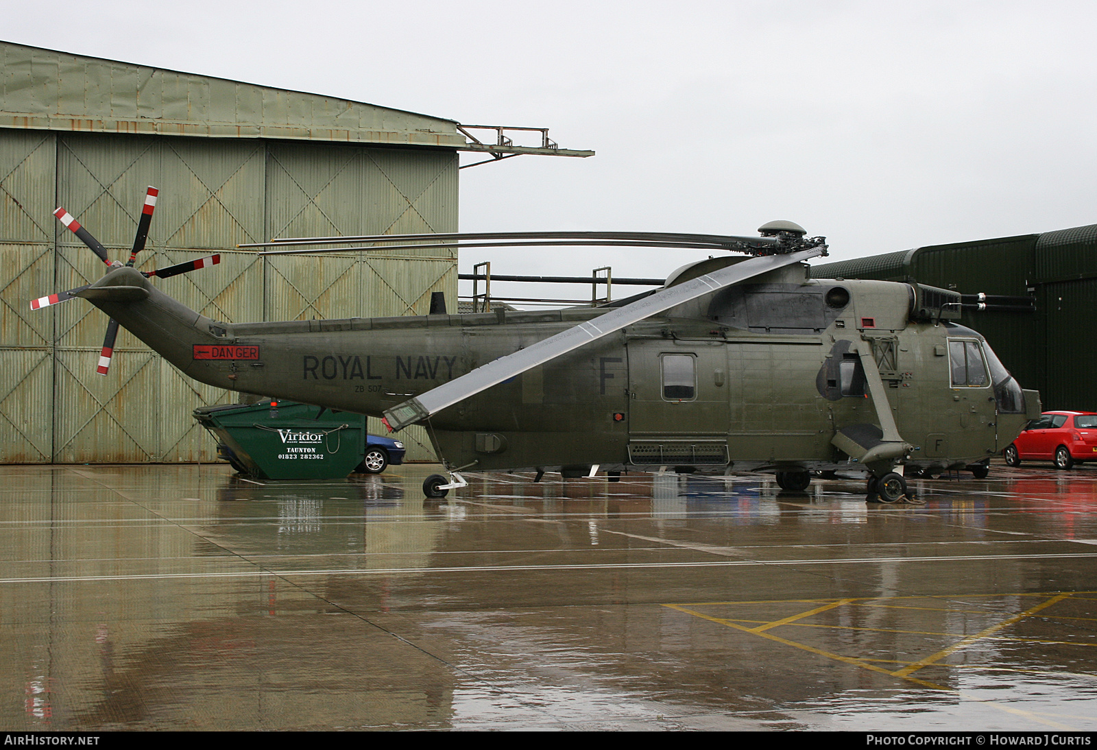 Aircraft Photo of ZB507 | Westland WS-61 Sea King HC4 | UK - Navy | AirHistory.net #300443