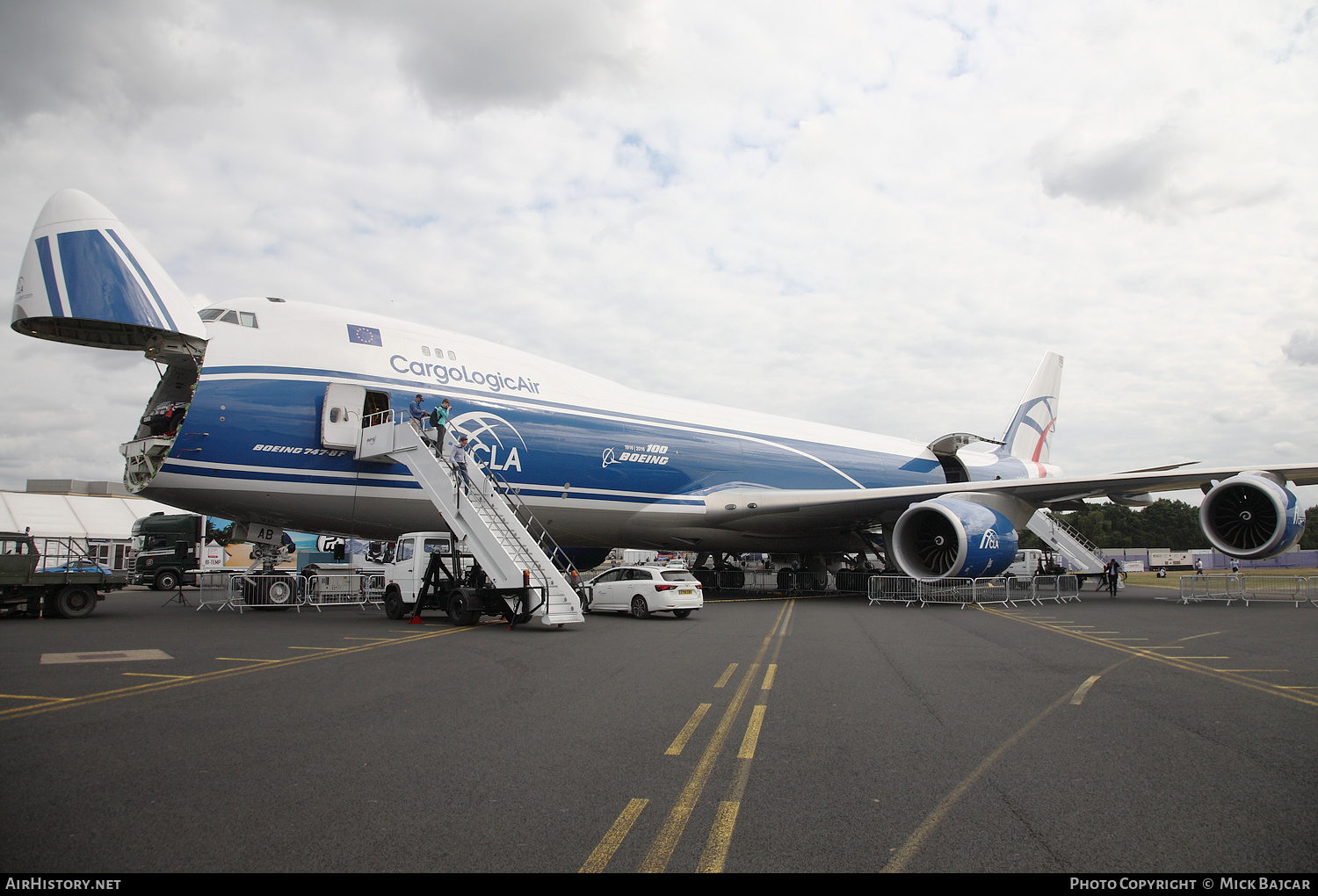 Aircraft Photo of G-CLAB | Boeing 747-83QF/SCD | CargoLogicAir | AirHistory.net #300533