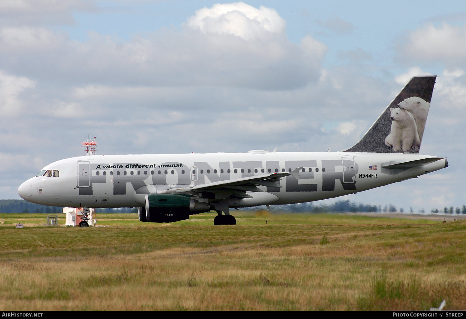 Aircraft Photo of N944FR | Airbus A319-111 | Frontier Airlines | AirHistory.net #300574