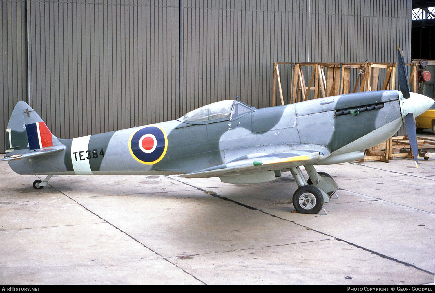 Aircraft Photo of TE384 | Supermarine 361 Spitfire LF16E | UK - Air Force | AirHistory.net #300682