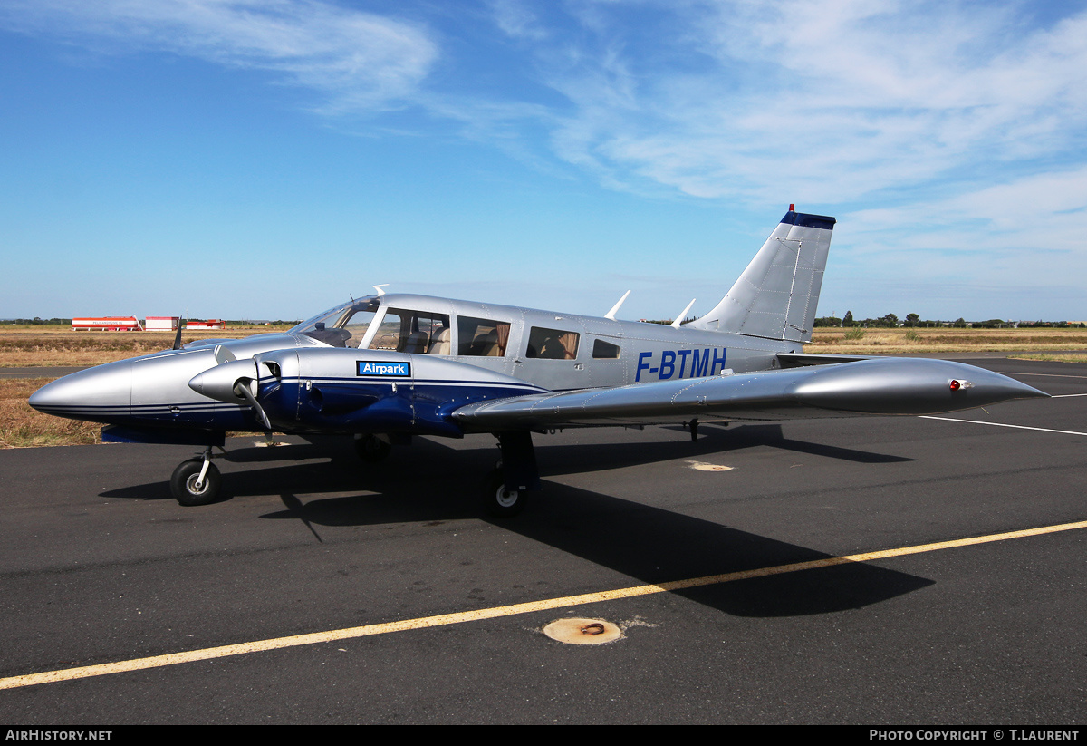 Aircraft Photo of F-BTMH | Piper PA-34-200 Seneca | Services Aéronautiques Airpark | AirHistory.net #300705