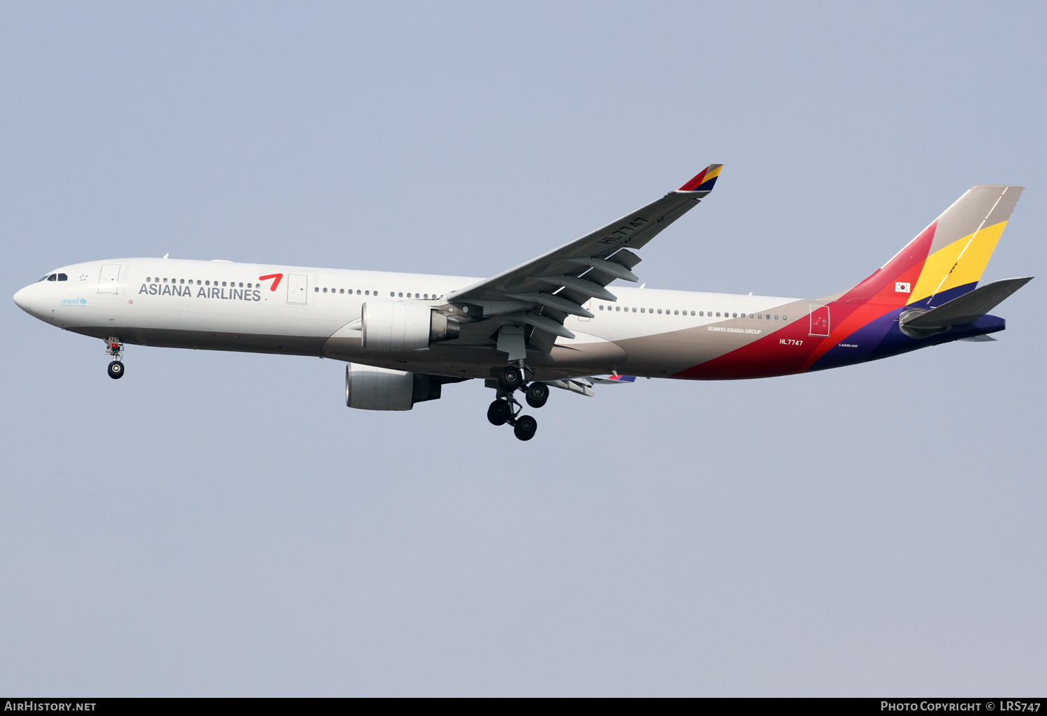 Aircraft Photo of HL7747 | Airbus A330-323E | Asiana Airlines | AirHistory.net #300735