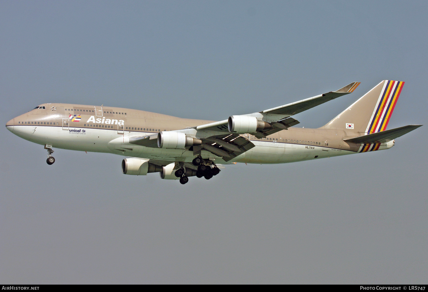 Aircraft Photo of HL7414 | Boeing 747-48EM | Asiana Airlines | AirHistory.net #300743