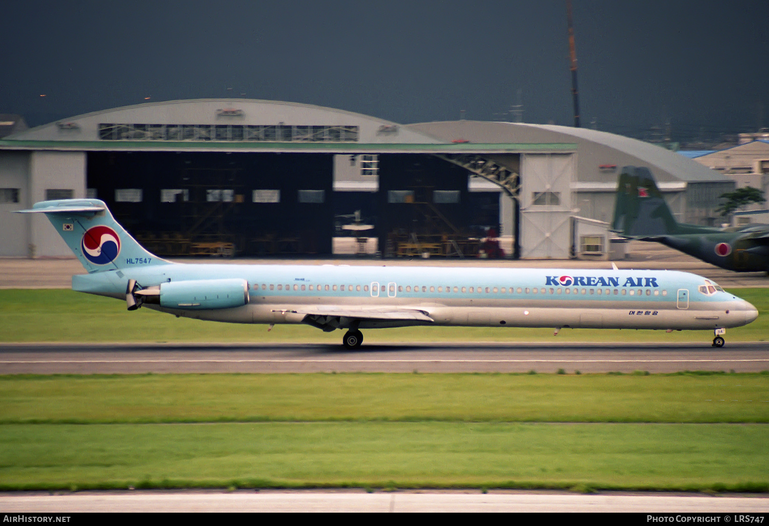 Aircraft Photo of HL7547 | McDonnell Douglas MD-82 (DC-9-82) | Korean Air | AirHistory.net #300754