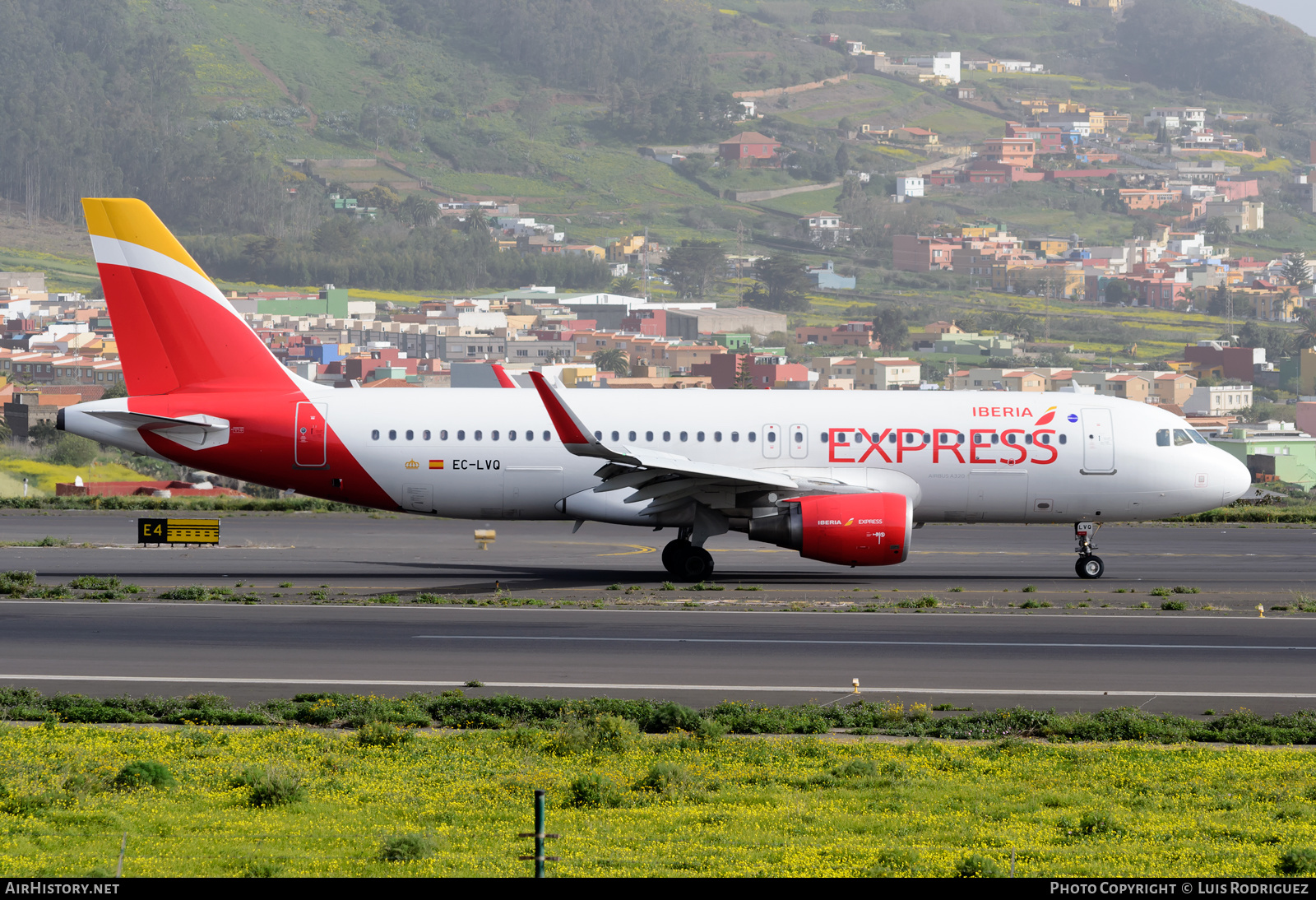 Aircraft Photo of EC-LVQ | Airbus A320-216 | Iberia Express | AirHistory.net #300986