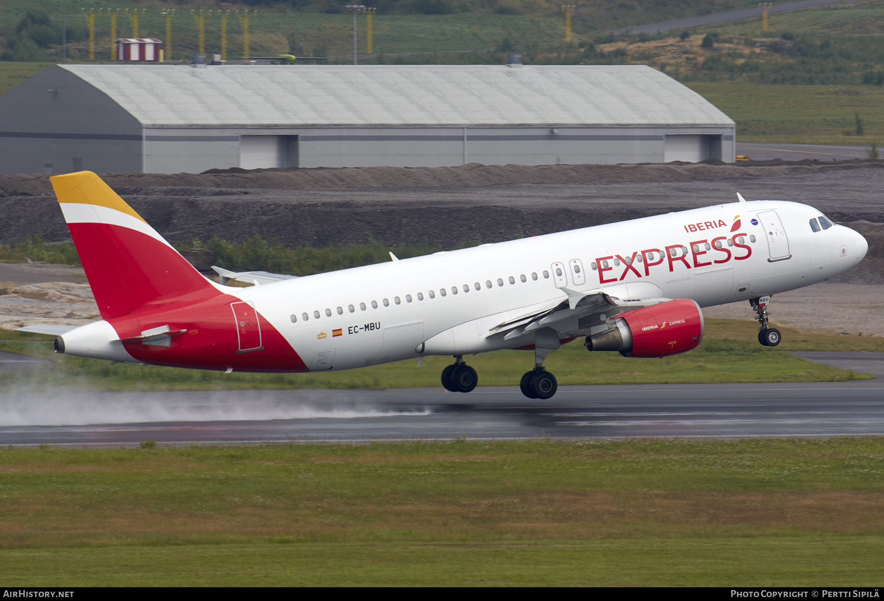 Aircraft Photo of EC-MBU | Airbus A320-214 | Iberia Express | AirHistory.net #301109