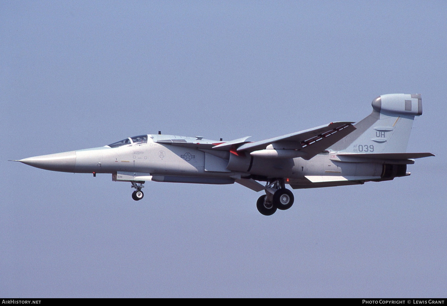 Aircraft Photo of 66-0039 / AF66-039 | General Dynamics EF-111A Raven | USA - Air Force | AirHistory.net #301212