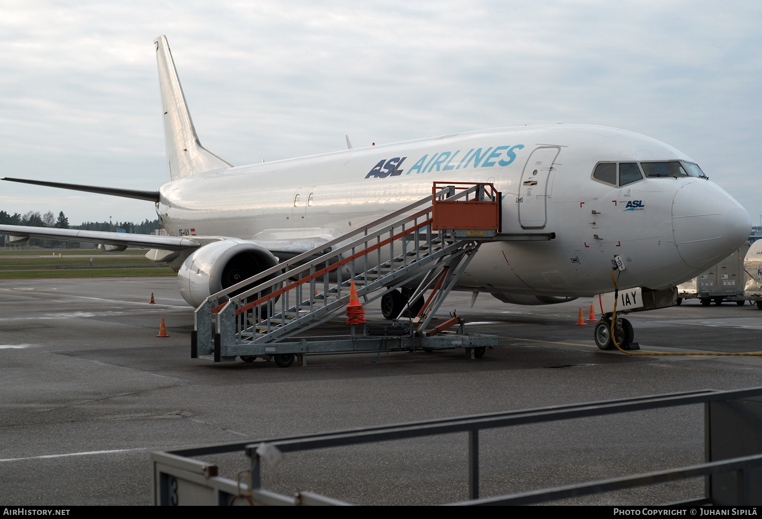 Aircraft Photo of OE-IAY | Boeing 737-4Q8(SF) | ASL Airlines | AirHistory.net #301338